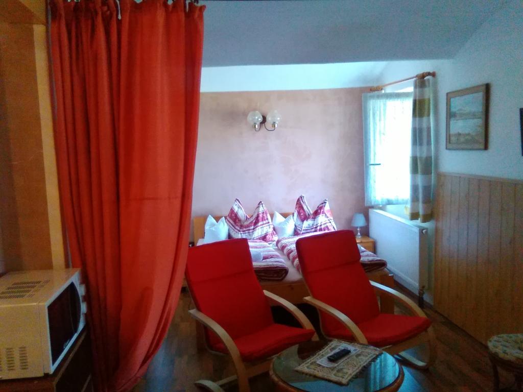 Pension Otevek Trhove Sviny Luaran gambar